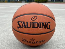 买斯伯丁的篮球怎么选,哪个型号性价比高,适合室外水泥地吗