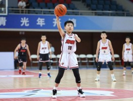 司职中锋孩子,如何培养成才,面临哪些挑战,天赋与压力如何平衡