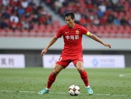 万马中锋,历史代表球员有哪些,中锋技术特点如何,球队作用是什么