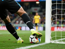 新越位规则是什么意思,体毛级越位取消了吗,2025年有什么变化,对进攻球员有何影响