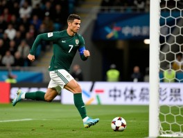 C罗反越位是什么意思,反越位技巧怎么练,C罗跑位特点分析