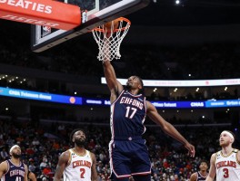 篮球精彩丨篮球精彩瞬间有哪些,NBA经典时刻回顾,扣篮精彩镜头盘点