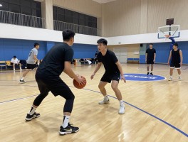 篮球训练运球：运球基本功有哪些,如何提高运球稳定性,运球练习方法大全？