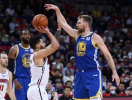 一四一五勇士夺冠中锋,博古特防守作用多大,小球体系如何成功,传统中锋价值何在