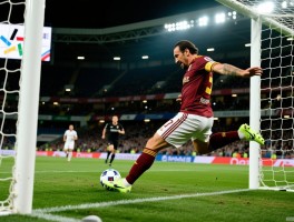 托蒂点球绝杀，关键战役如何炼就？绝杀技术、心理素质、职业生涯点球全解析