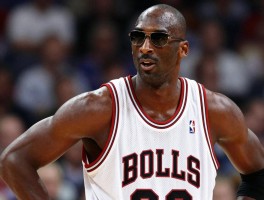 戴墨镜的球员,霸气外露的秘诀是什么,乔丹科比的气场如何养成