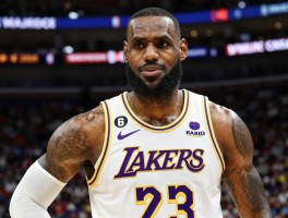 杰姆斯篮球,勒布朗詹姆斯职业生涯成就如何,技术特点有哪些,历史地位怎样评价