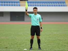 足球边裁专用旗,旗语如何正确使用,规格材质怎么选,判罚信号有哪些区别