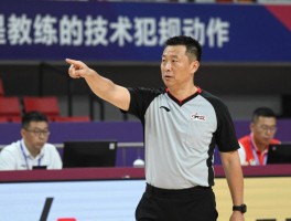 什么是教练的技术犯规动作,裁判警告后的重复违规,教练被取消比赛资格条件