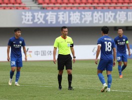 进攻有利被裁判吹停吗,裁判如何判断,球员该如何应对,常见误区