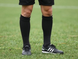 足球裁判边裁袜,如何挑选,什么材质好,品牌有哪些