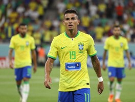 巴西足球员图片哪里找,哪些经典照片必看,如何获取高清素材