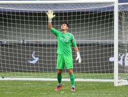 脸点球全解读丨什么是脸球判罚？如何避免争议？守门员用脸扑点科学吗？