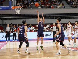 篮球走步3步是什么意思,如何正确计算三步上篮,中枢脚与走步关系,常见走步场景分析