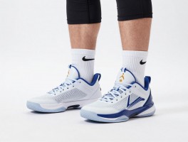 肥脚中锋篮球鞋丨宽脚掌如何选鞋,高脚背怎样试穿,大体重看重哪些性能？