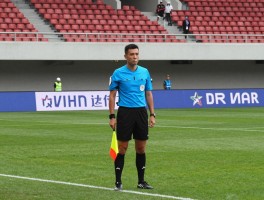 进球了边裁,越位判罚的规则是什么,边裁举旗后VAR介入流程,争议进球如何判定