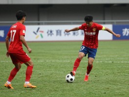 什么规则下是角球的重心,角球的重心怎么判断,足球重心位置对比赛有啥影响