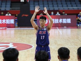 什么是篮球比赛技术犯规,技术犯规手势怎么比划,哪些行为算技术犯规,吃T后怎么处罚