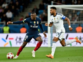 边裁姆巴佩，为何频成焦点？解析越位判罚争议,球星战术克制,足球规则演进