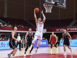 篮球突破的技巧丨如何快速过人，怎样练习有效，何时使用最佳