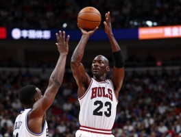 篮球后仰,乔丹后仰跳投技巧解析,如何练习后仰跳投,后仰投篮常见错误纠正