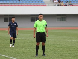 进攻有利规则,什么情况下适用进攻有利,裁判如何掌握判罚时机,怎样避免争议判罚