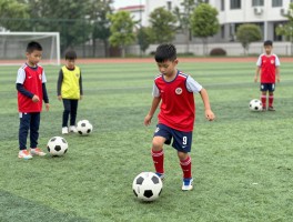 足球点球幼儿训练指南,如何设计游戏,几岁开始合适,安全如何保障