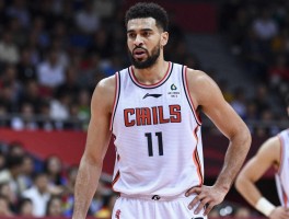 中锋四十年,从传统巨塔到现代核心,发生了怎样的演变