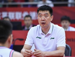 篮球秋平：李秋平教练生涯如何，冠军成就有哪些，篮球俱乐部怎样运作？