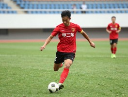 甲A中场球员,技术特点是什么,有哪些经典球员,现在为何稀缺