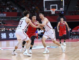 两次挡拆是什么意思,两次挡拆战术如何执行,为何篮球比赛常用两次挡拆