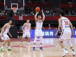 篮球启动走步是什么意思,启动走步怎么判罚,如何避免启动走步,中枢脚怎么确定