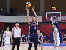 奥神球员张松涛是什么水平,为什么叫大树,现在在做什么,奥神队培养了多少球员