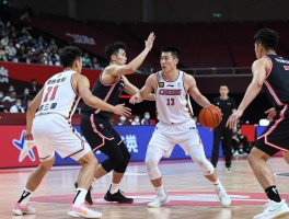 走下线挡拆是什么意思,防守走下线如何选择,挡拆走下线持球人怎么办