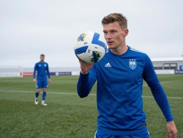 冰岛业余球员是真的吗,冰岛足球如何崛起,冰岛球员为何有第二职业