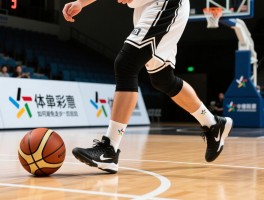 篮球走步了是什么意思,走步违例怎么判罚,如何避免走步犯规