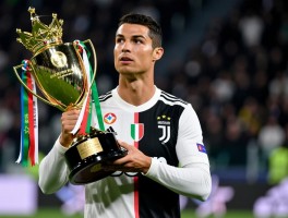 C罗尤文球员,效力几年斩获多少冠军,意甲进球数多少,为何告别都灵