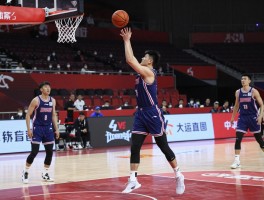 篮球压臂丨什么是压臂式运球,动作要领有哪些,如何练习,实战中怎么运用