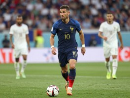 法国球员10号丨传奇传承之路,现役10号是谁,战术角色如何演变