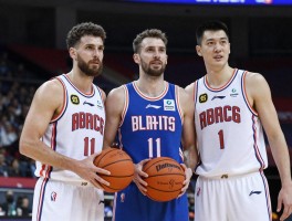 篮球与足球年薪丨顶级球星谁赚更多,收入差距为何这么大,联赛哪个更健康