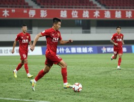 越位战术解释是什么意思,什么是造越位,反越位战术如何破解,它在比赛中有什么意义