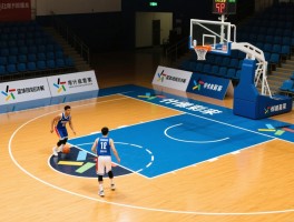 打蓝球越位是什么意思呀,和足球越位有何区别,篮球回场规则详解