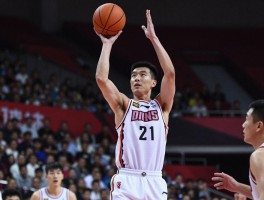 篮球马健,为何被称为篮坛判官,他现在做什么工作,赴美第一人有何影响