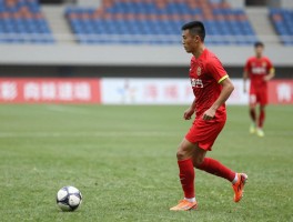 角球是属于点球吗为什么,角球和点球判罚条件有什么不同,角球与点球在战术上如何选择