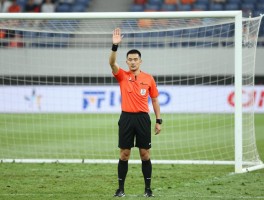 进攻有利手势,裁判不吹哨是什么意思,进攻有利后进球算吗,手势图解