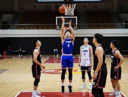 篮球上场几人？战术如何分工？团队如何构成，为何是5人而非6人？