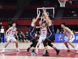 篮球赛挡拆是什么意思，挡拆战术如何执行,有哪些经典组合,与现代小球战术有何关联