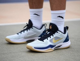 中锋位置穿的篮球鞋丨大体重中锋怎么选鞋,中锋篮球鞋哪个品牌好,中锋鞋要哪些性能