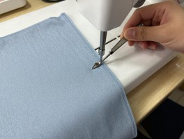 怎么打边裁,手工打边裁用什么针法,平缝机打边裁步骤是什么,打边裁如何避免卷边