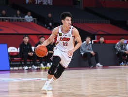 篮球运球走步是什么意思,如何避免运球后走步违例,中枢脚移动怎么办,012规则怎么用